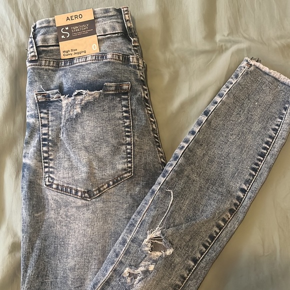 NWT - High Rise Curvy Jegging - Picture 3 of 3